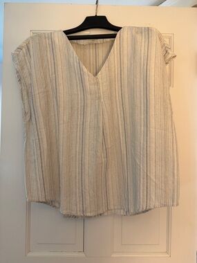 Women’s V-Neck Striped Tunic Top in Ivory and Light Blue